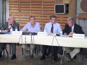 sany0481 A ma droite, Alain JOYANDET, puis Vincent LEDOUX (Maire de Roncq) et Jean-Michel BERARD (Préfet de Région)